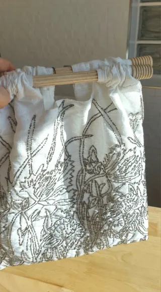 Bolsa / bolso de Zara. Asas de madera y bordados.