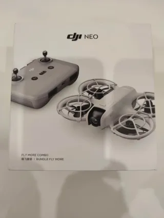 DJI Neo Combo Drone