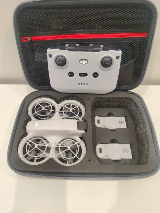 DJI Neo Combo Drone
