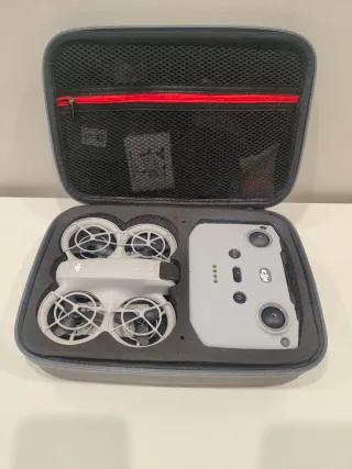 DJI Neo Combo Drone