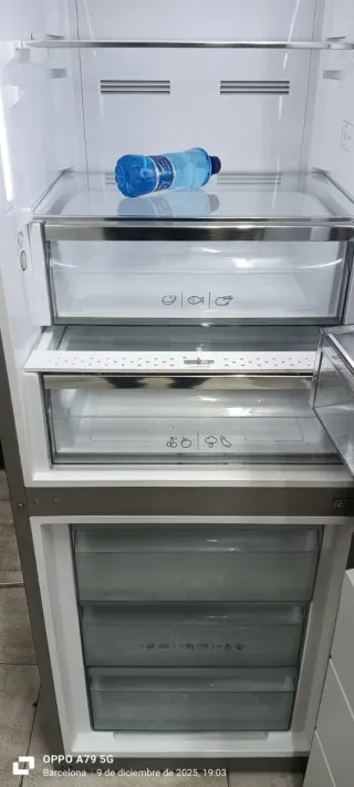 NEVERA COMBI SHARP NO FROST ENERGÍA A++