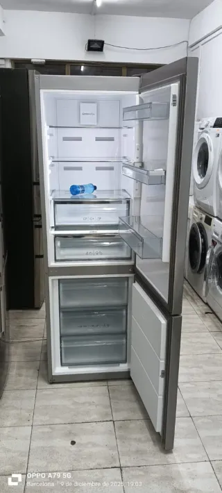 NEVERA COMBI SHARP NO FROST ENERGÍA A++