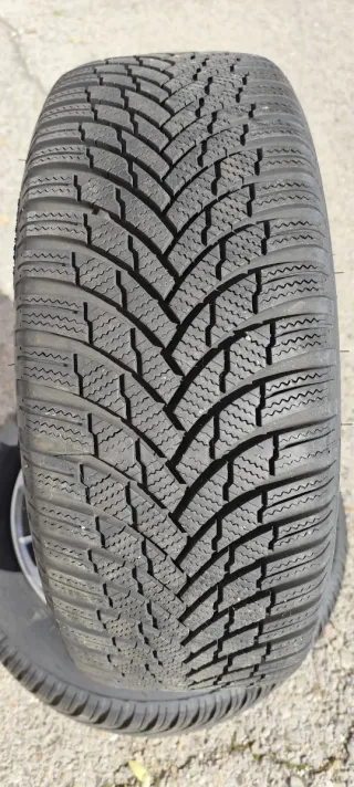 2 Llantas Toyota con Neumáticos Invierno