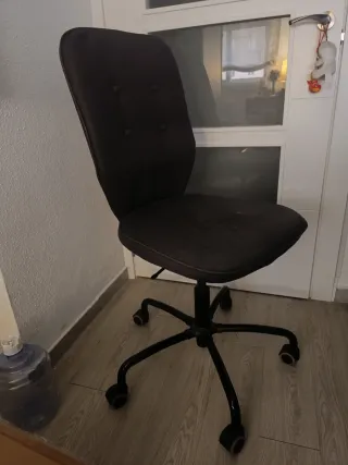 Silla de escritorio marrón