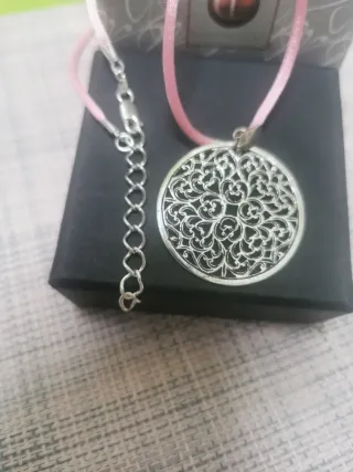 COLGANTE PLATA. Opción cordón. 15€ Solo colgante