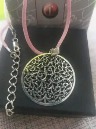 COLGANTE PLATA. Opción cordón. 15€ Solo colgante