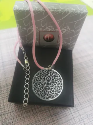 COLGANTE PLATA. Opción cordón. 15€ Solo colgante