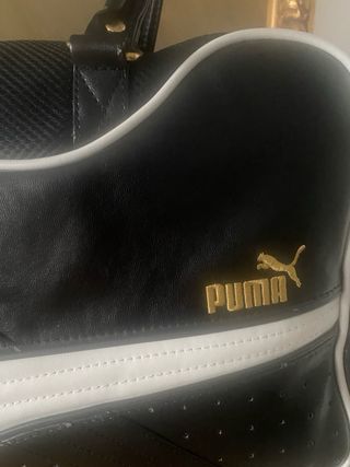 Bolsa de deporte o viaje ,negra y blanca .