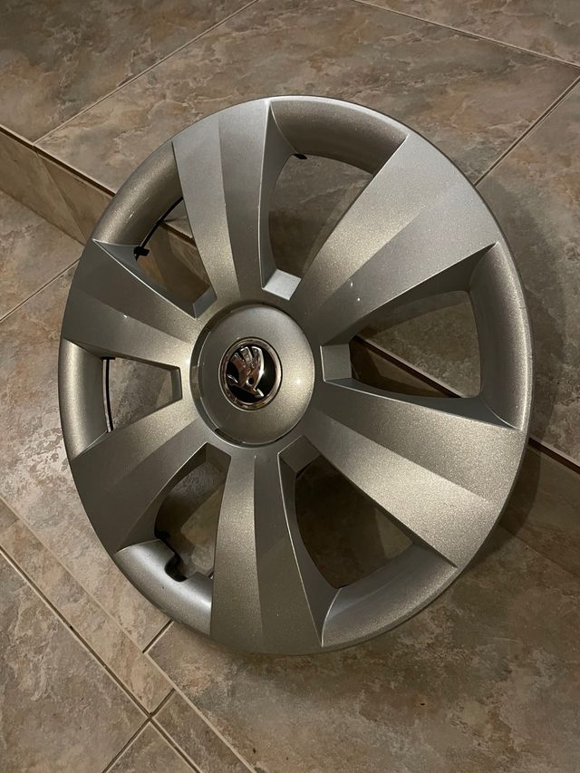 Tapacubos Skoda Fabia 15" (Set de 4)