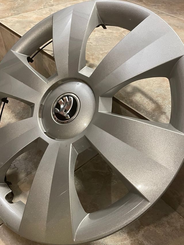 Tapacubos Skoda Fabia 15" (Set de 4)