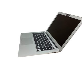 portatil apple apple macbook air core i5 1.6 13 (2015) (a1466)