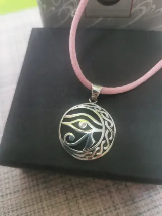 COLGANTE PLATA. Cordón opcional. Solo colgante 12€