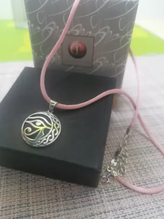 COLGANTE PLATA. Cordón opcional. Solo colgante 12€