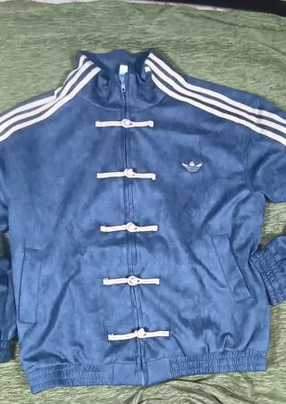 Chaqueta Adidas estilo asiático azul