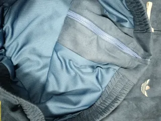 Chaqueta Adidas estilo asiático azul