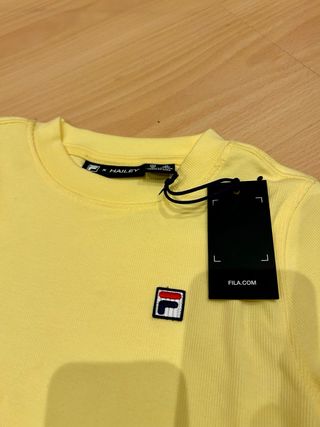 A ESTRENAR Camiseta Fila Crop Top Amarill Talla XS