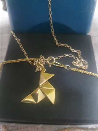 Colgante PAJARITA dorada. Elegir una cadena