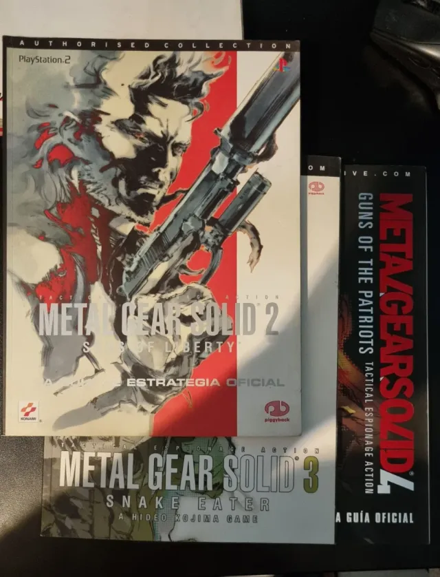 🇪🇸 Metal Gear Solid 2, 3 e 4. Guide ufficiali