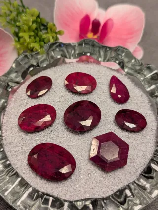 Lote 8 Rubíes Indios Facetados