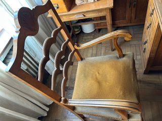 Mesa de despacho  con 2 sillas y sillón