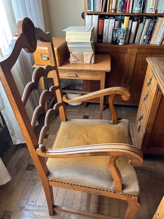 Mesa de despacho  con 2 sillas y sillón