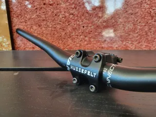 Manillar Giant y potencia Truvativ