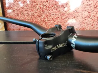 Manillar Giant y potencia Truvativ