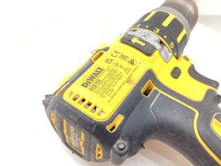 taladro a bateria dewalt dcd795