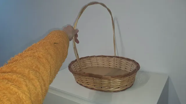 Cesta de mimbre nueva