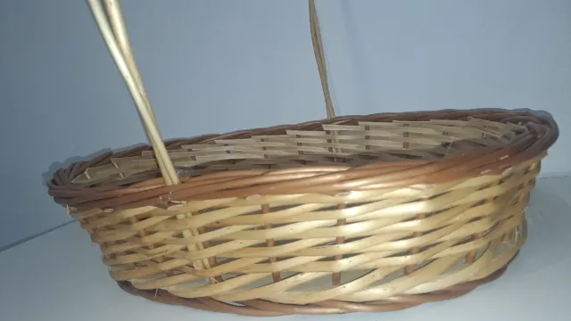 Cesta de mimbre nueva