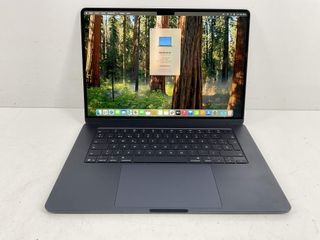 portatil apple apple macbook air m4 10-core 4.4 15 (10gpu) (2025) (a3241)