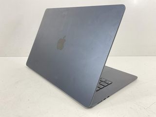 portatil apple apple macbook air m4 10-core 4.4 15 (10gpu) (2025) (a3241)