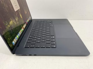 portatil apple apple macbook air m4 10-core 4.4 15 (10gpu) (2025) (a3241)