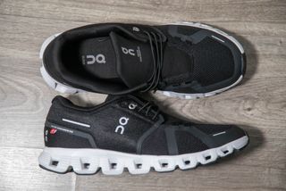 On Cloud 5 Zapatillas Running Negro/Gris