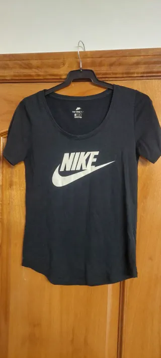 Camiseta Nike Negra Logo Swoosh