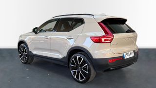 VOLVO XC40 2.0 B4 ULTRA DARK AUTO 5P