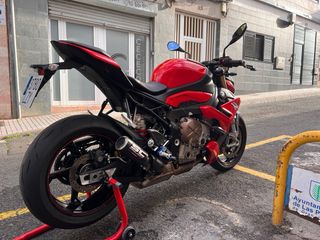 BMW S1000R Roja