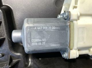 Mercedes 57590 elevalunas del izq a4477200079 vito