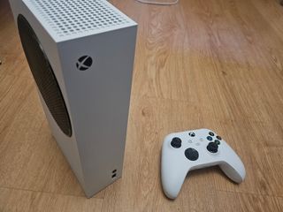 Xbox Series S 512GB + Mando Original