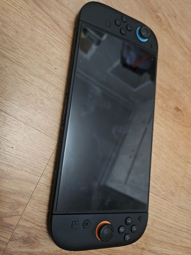 Nintendo Switch Nera + Scatola e Joy-Con