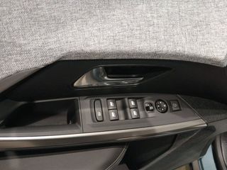 Peugeot 5008  1.2 107KW  eDCS6 Allure