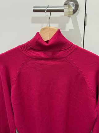 Jersey cuello alto rosa