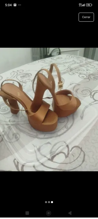 Sandalias Zara tacón ancho doradas talla 36