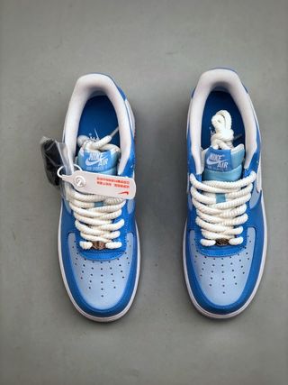 Zapatillas Nike Air Force 1 Azul y Blanco
