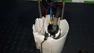 Bomba combustible 13577226 opel insignia 584977