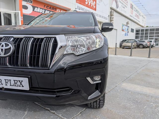 TOYOTA Land Cruiser 2.8 D-4D GX 7 Plazas