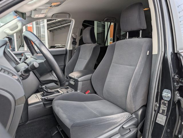 TOYOTA Land Cruiser 2.8 D-4D GX 7 Plazas