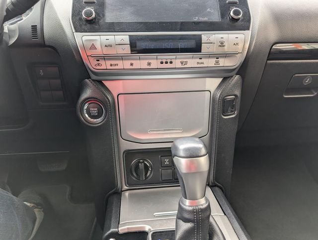 TOYOTA Land Cruiser 2.8 D-4D GX 7 Plazas