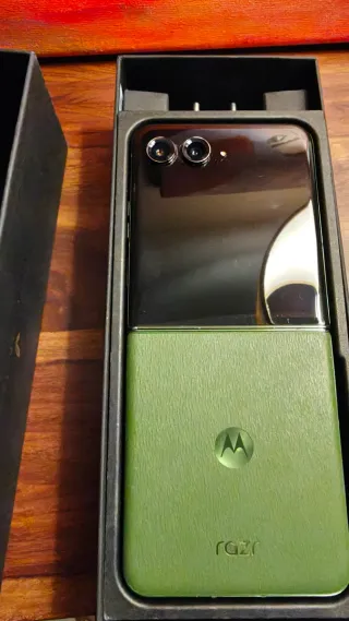 Motorola Razr 50 Ultra 9 mesi di utilizzo, con garanzia