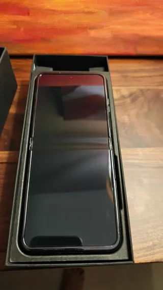 Motorola Razr 50 Ultra 9 mesi di utilizzo, con garanzia